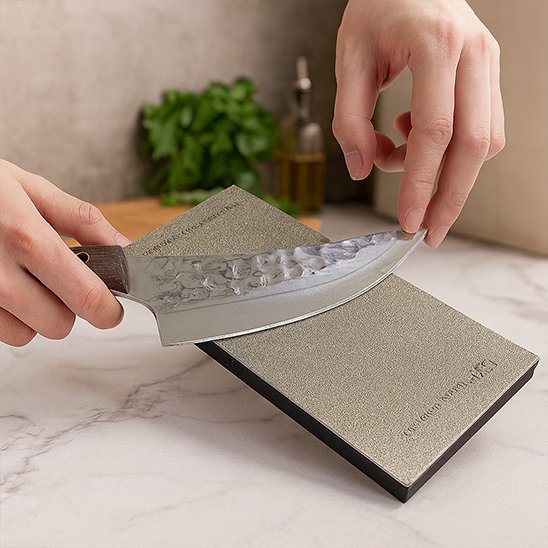 Pierre à aiguiser convient pour l'entretien régulier