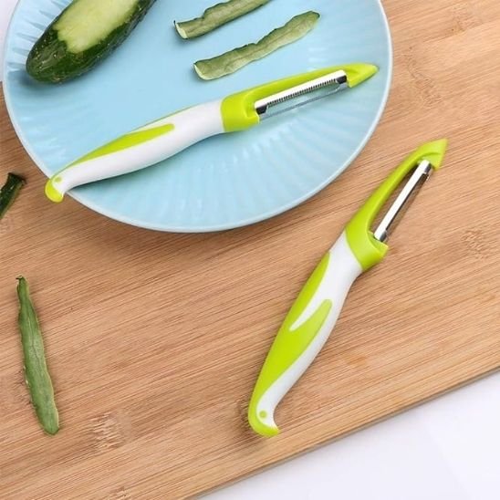 econome blanc et vert sur une planche à découper