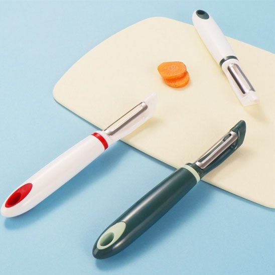 Econome les trois coloris sur la table