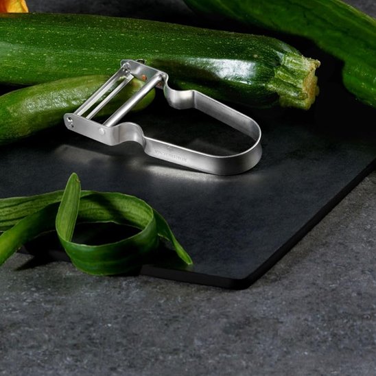 Econome sur une planche à découper