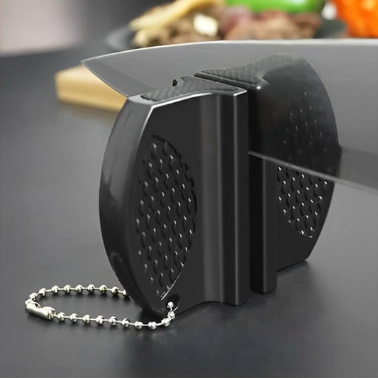 mini affuteur couteau avec une chaînette