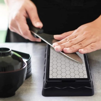 Pierre à aiguiser avec surface diamantée