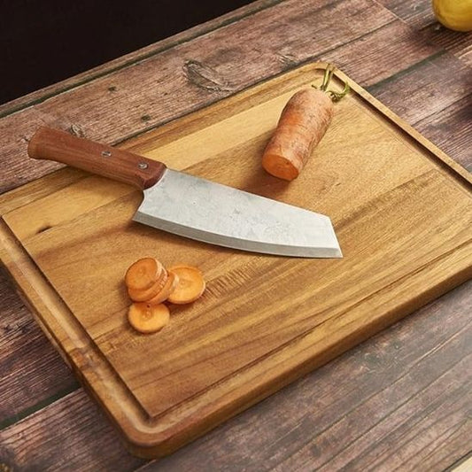 planche a decouper bois allie tradition et elegance