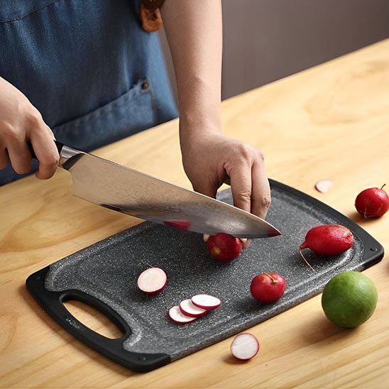 Planche à découper double face et pratique