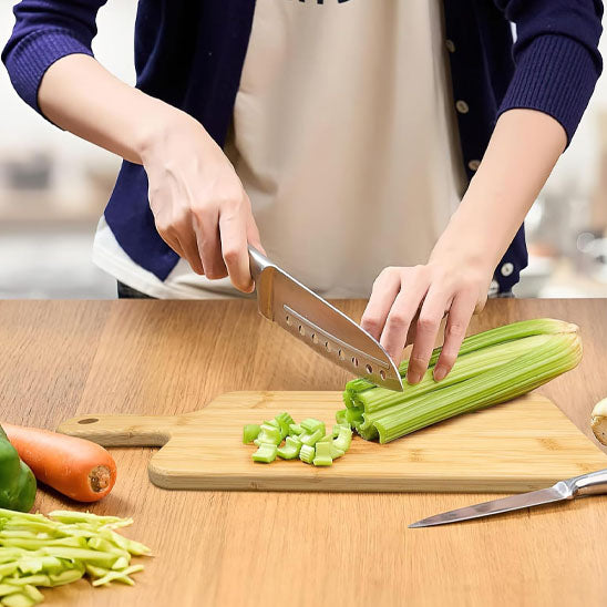 planche a decouper en bois preparation culinaire en veritable plaisir