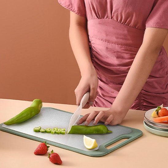 planche à decouper parfaite pour les cuisiniers occupés