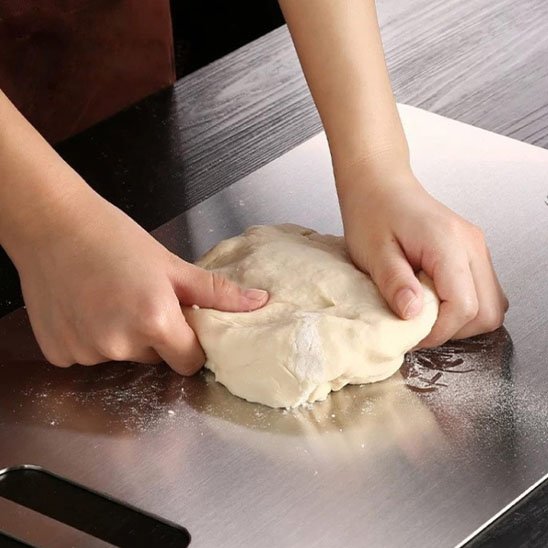 Planche a decouper permet de travailler pâte sans coller