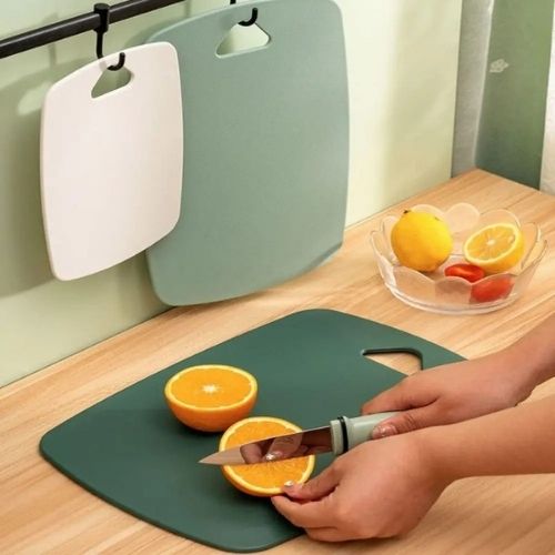 planche a découper range facilement sur un crochet