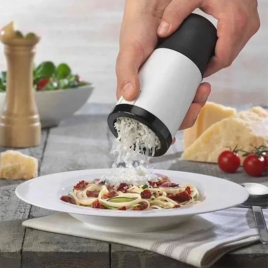 râpe à fromage fini douleurs aux poignets